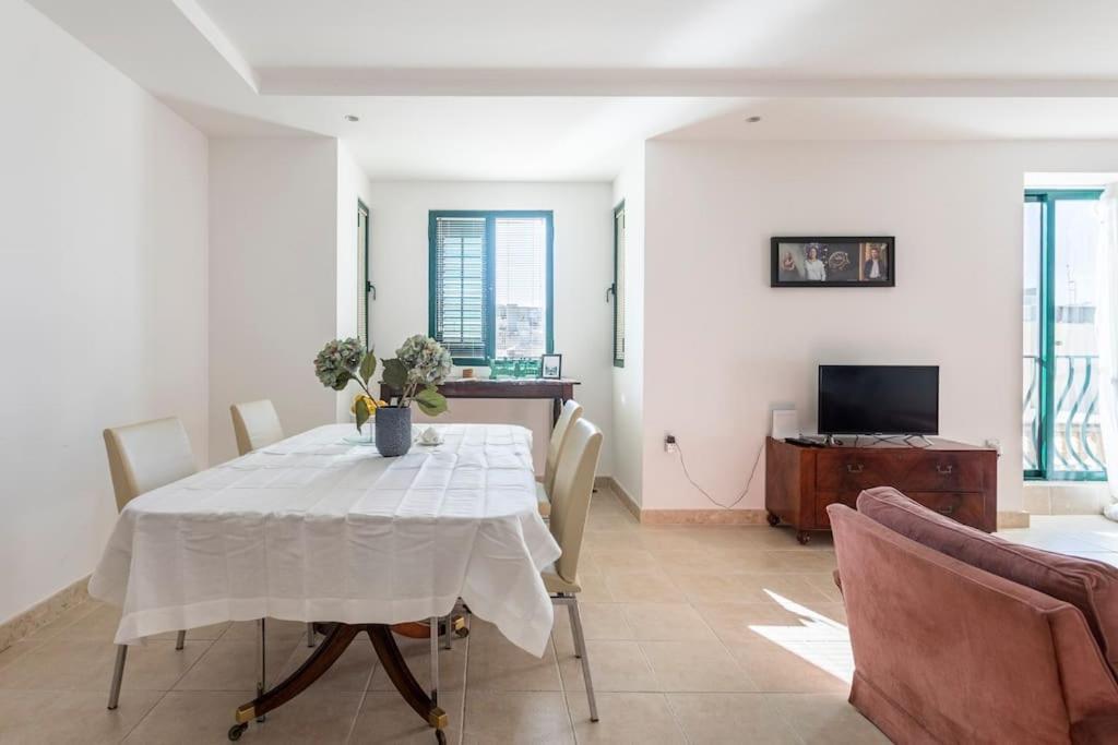 City Penthouse With Roof Terrace And Sea Views Valletta Exteriér fotografie