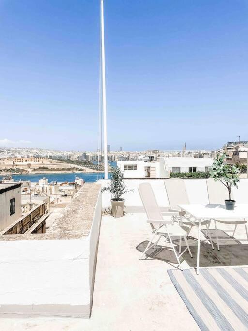 City Penthouse With Roof Terrace And Sea Views Valletta Exteriér fotografie