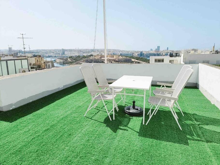 City Penthouse With Roof Terrace And Sea Views Valletta Exteriér fotografie