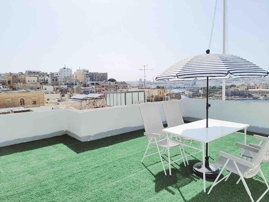 City Penthouse With Roof Terrace And Sea Views Valletta Exteriér fotografie